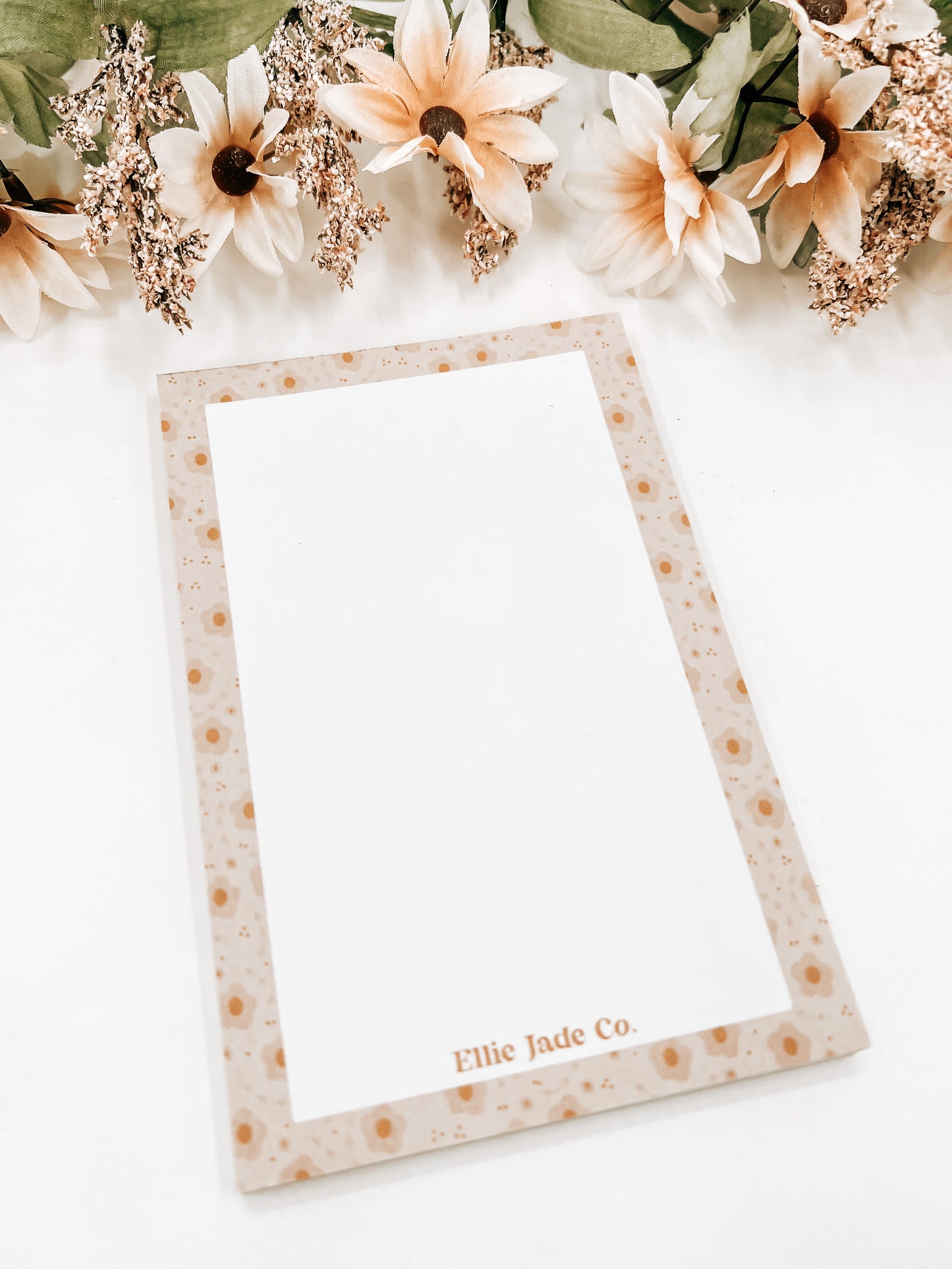 Dainty Daisy Notepad