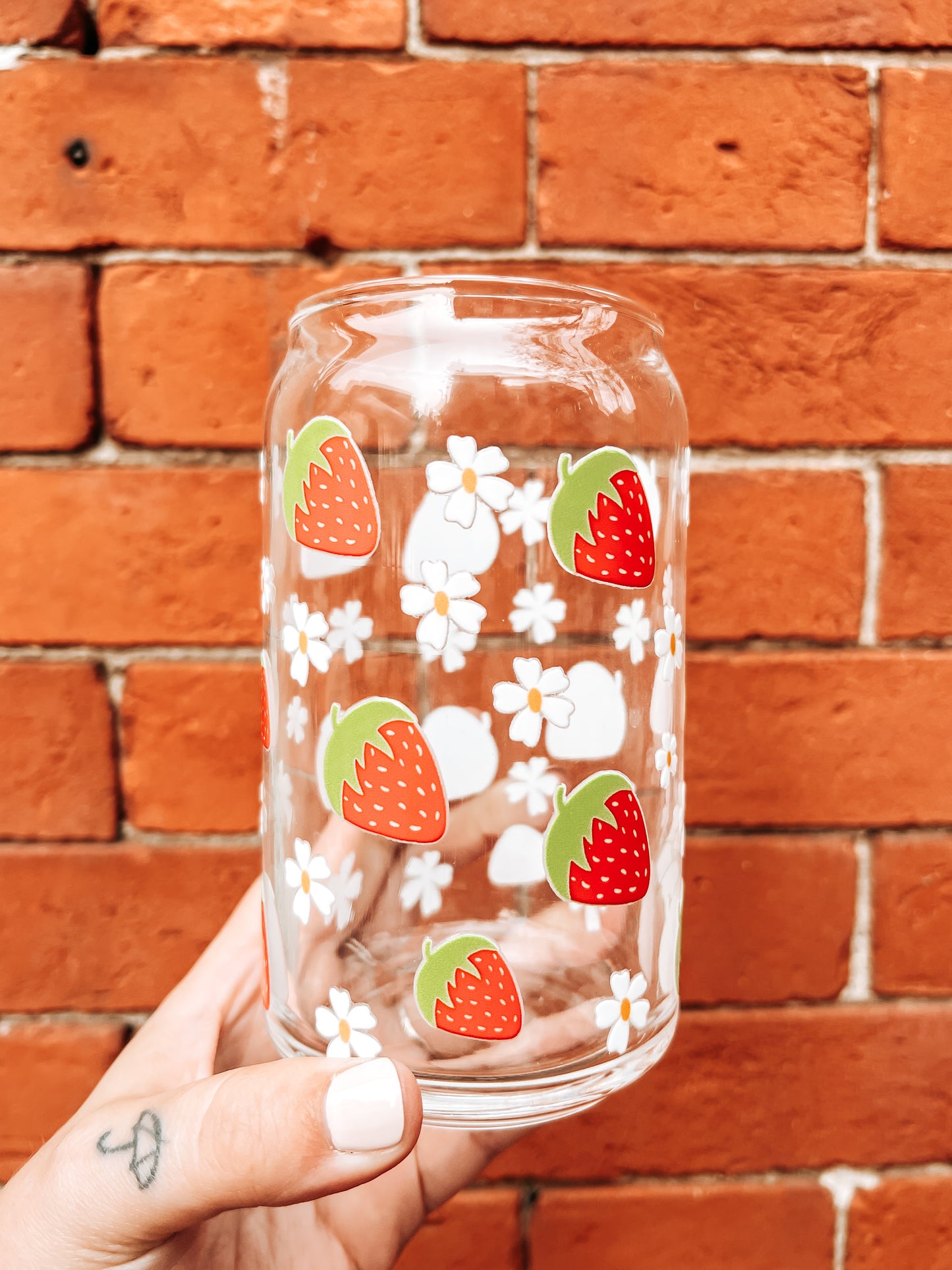 Strawberry Daisy Glass Can