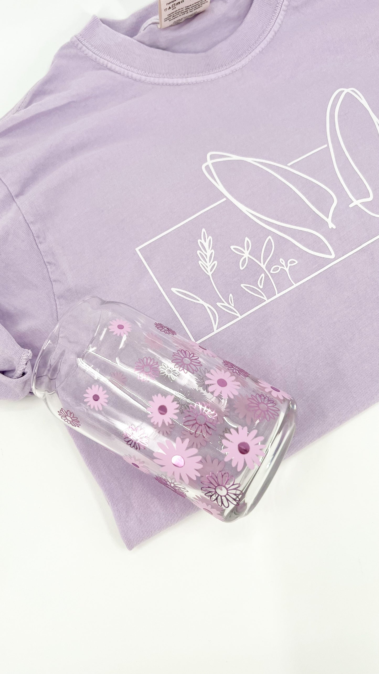 Lavender Daisy Glass Can